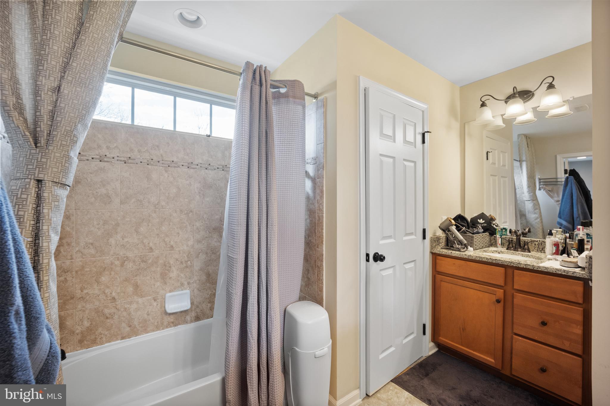 WARRINGTON POINTE - Residential Lease