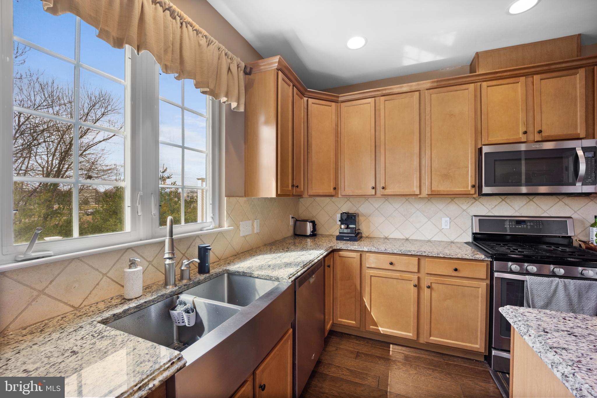 WARRINGTON POINTE - Residential Lease