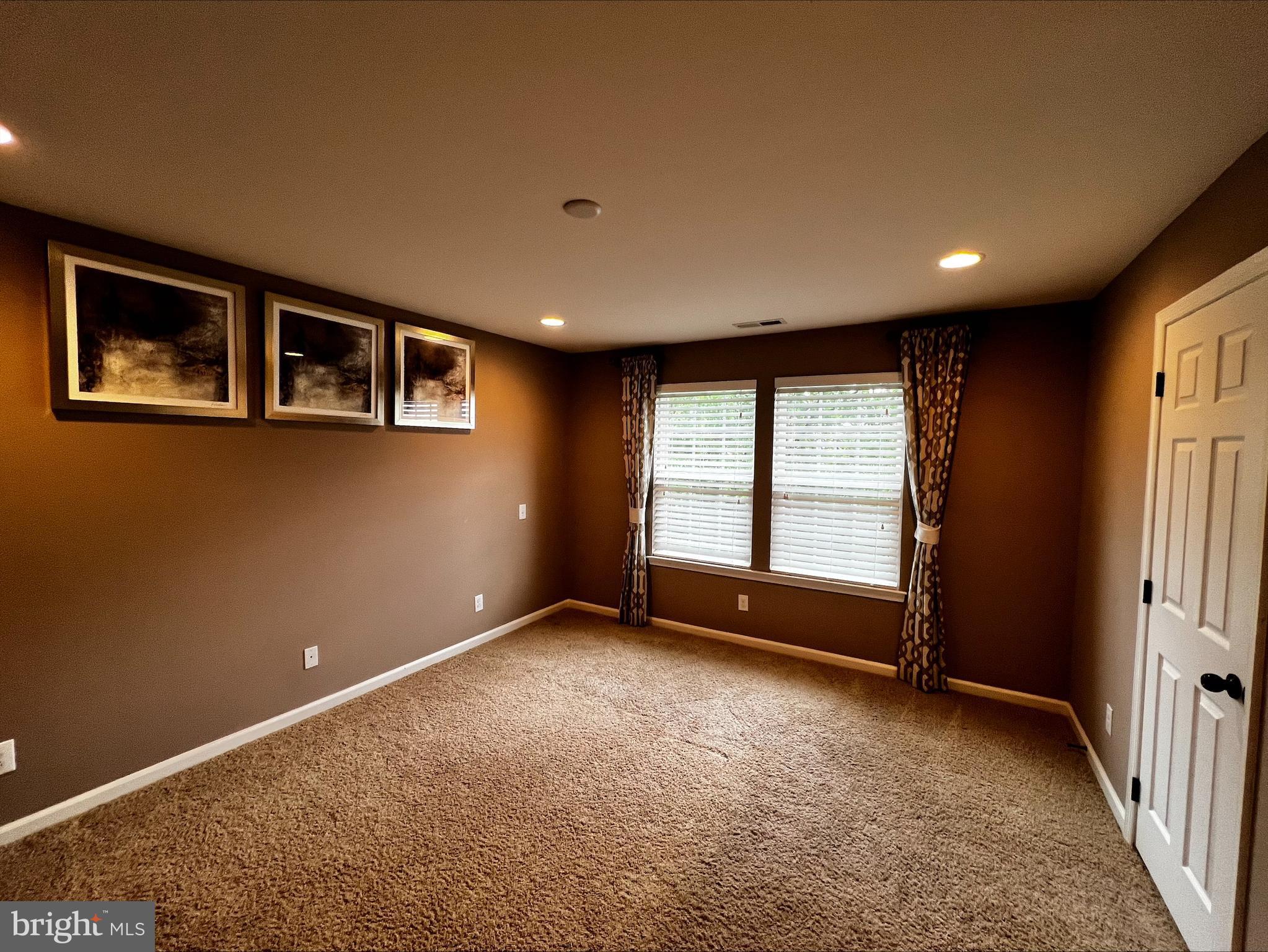 WARRINGTON POINTE - Residential Lease