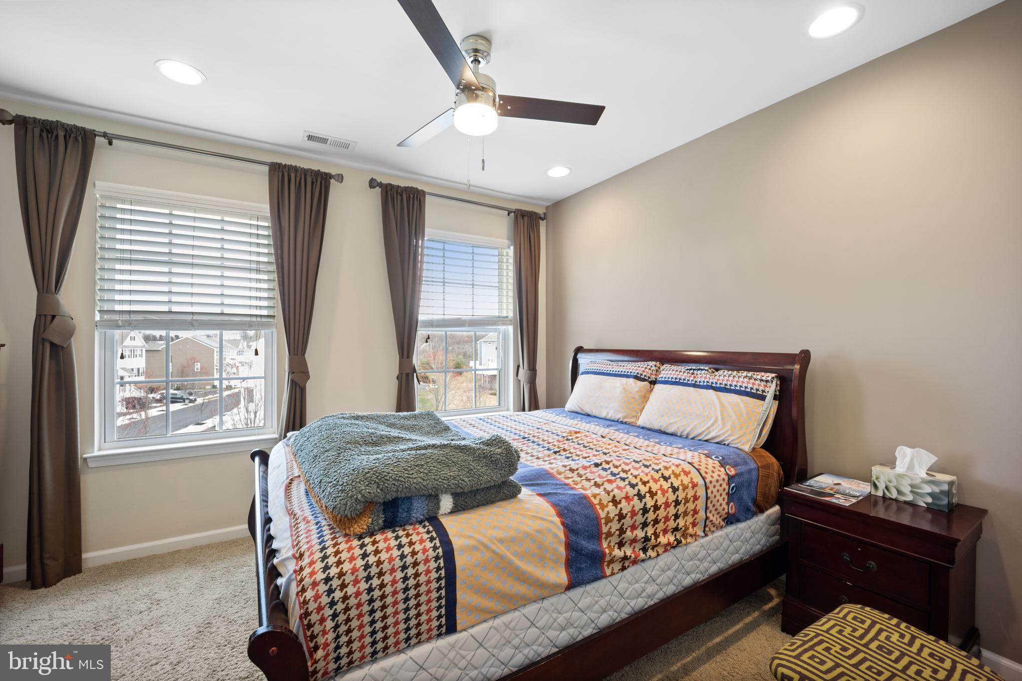 WARRINGTON POINTE - Residential Lease