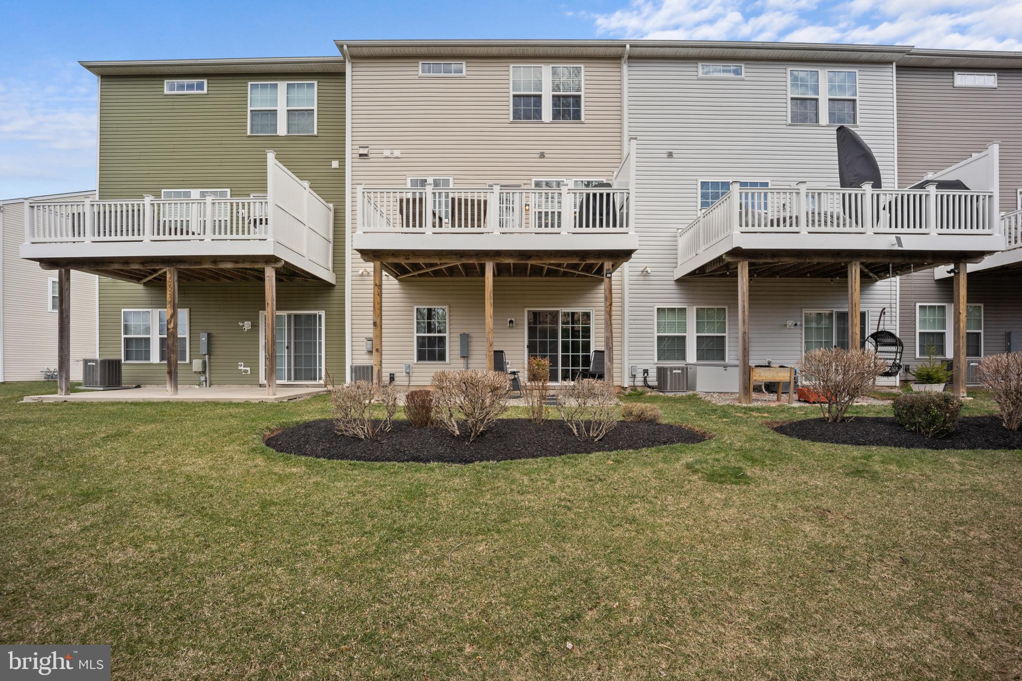 WARRINGTON POINTE - Residential Lease