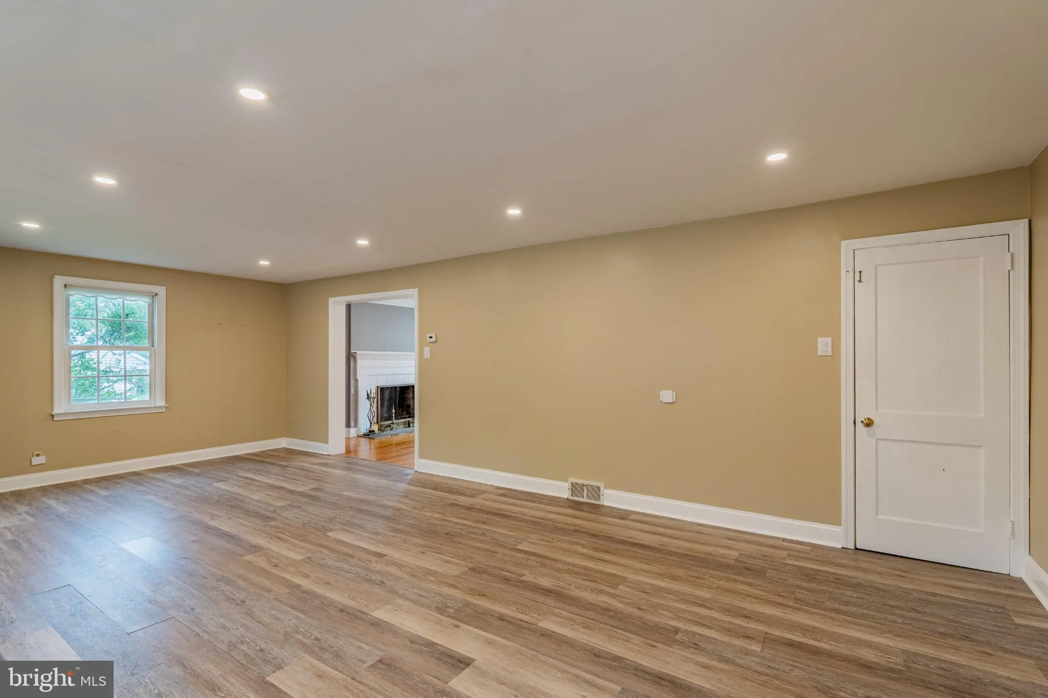 Flourtown, Pennsylvania 19031, United States, 3 Bedrooms Bedrooms, ,3 BathroomsBathrooms,Residential,Pending,194372