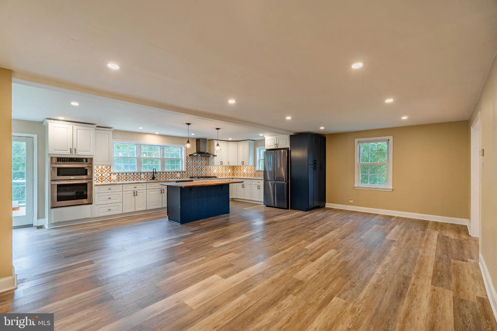 Flourtown, Pennsylvania 19031, United States, 3 Bedrooms Bedrooms, ,3 BathroomsBathrooms,Residential,Pending,194372