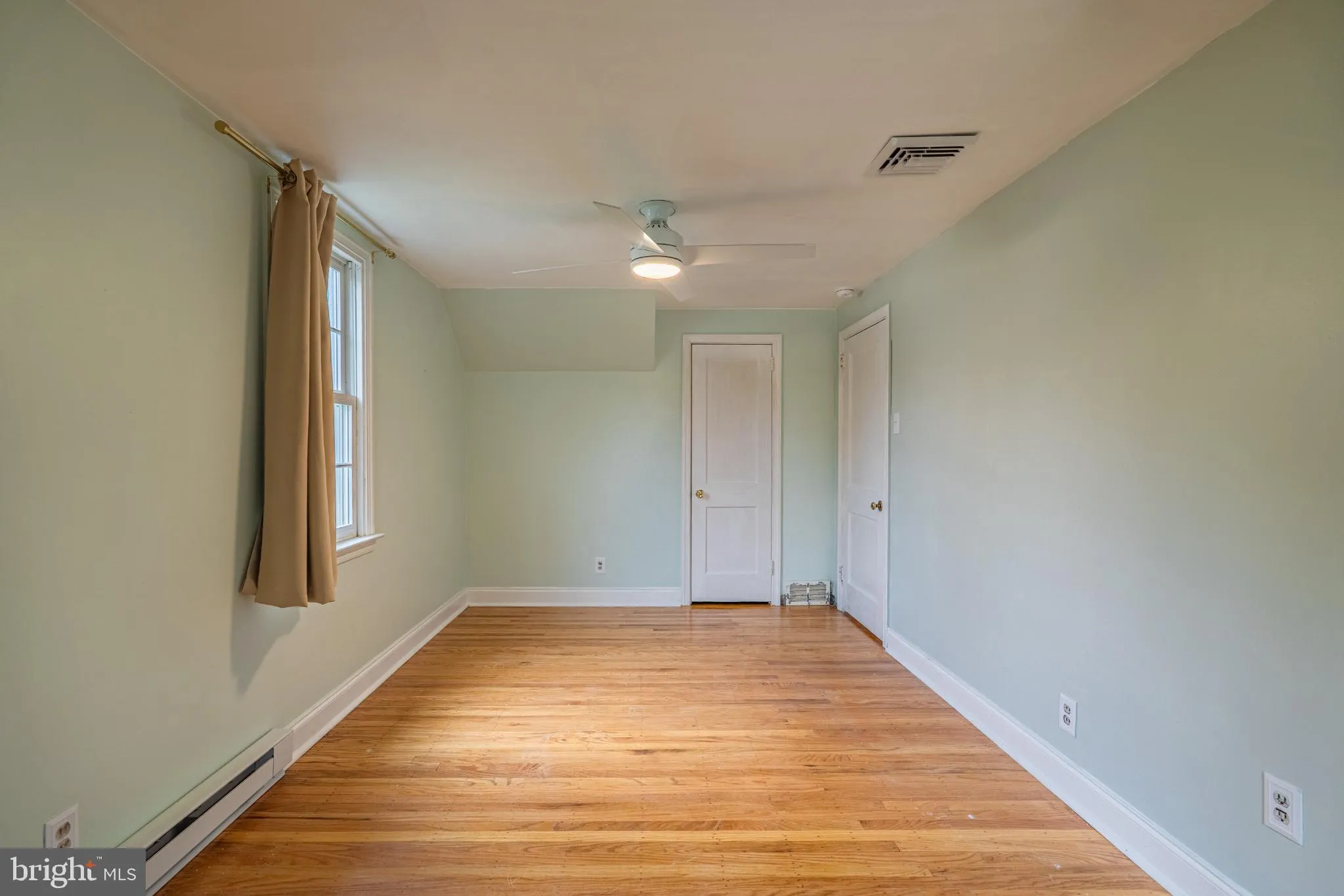 Flourtown, Pennsylvania 19031, United States, 3 Bedrooms Bedrooms, ,3 BathroomsBathrooms,Residential,Pending,194372