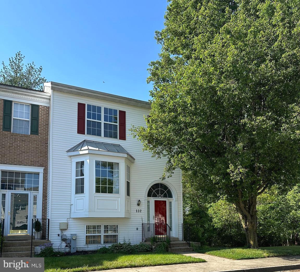 SEVEN OAKS - Residential Lease