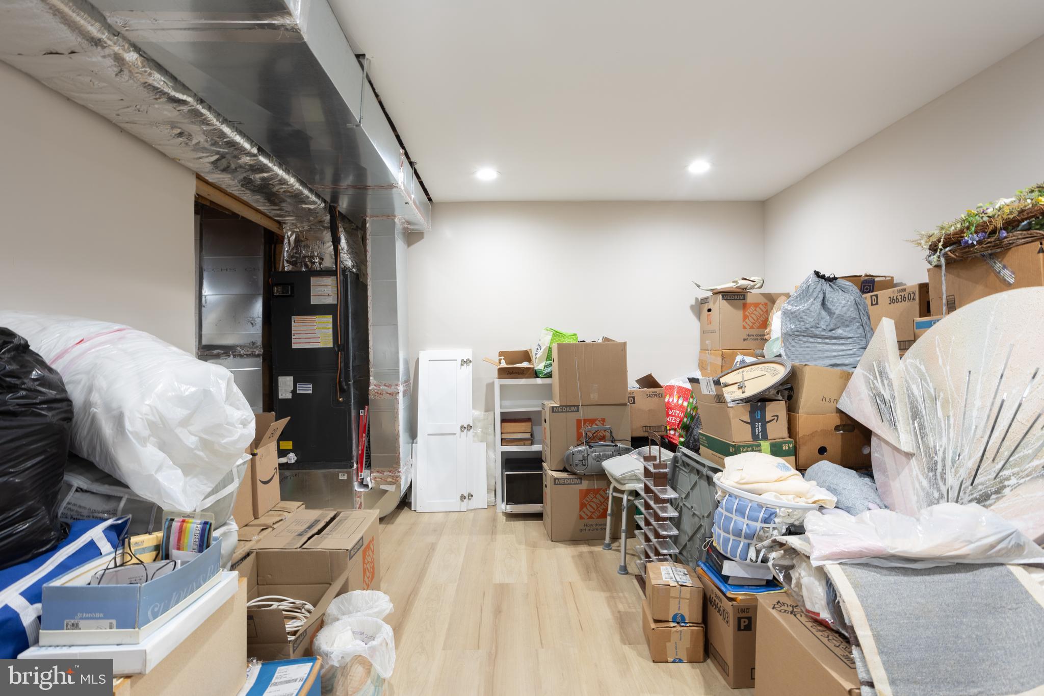 LONG GREEN MANOR - Residential