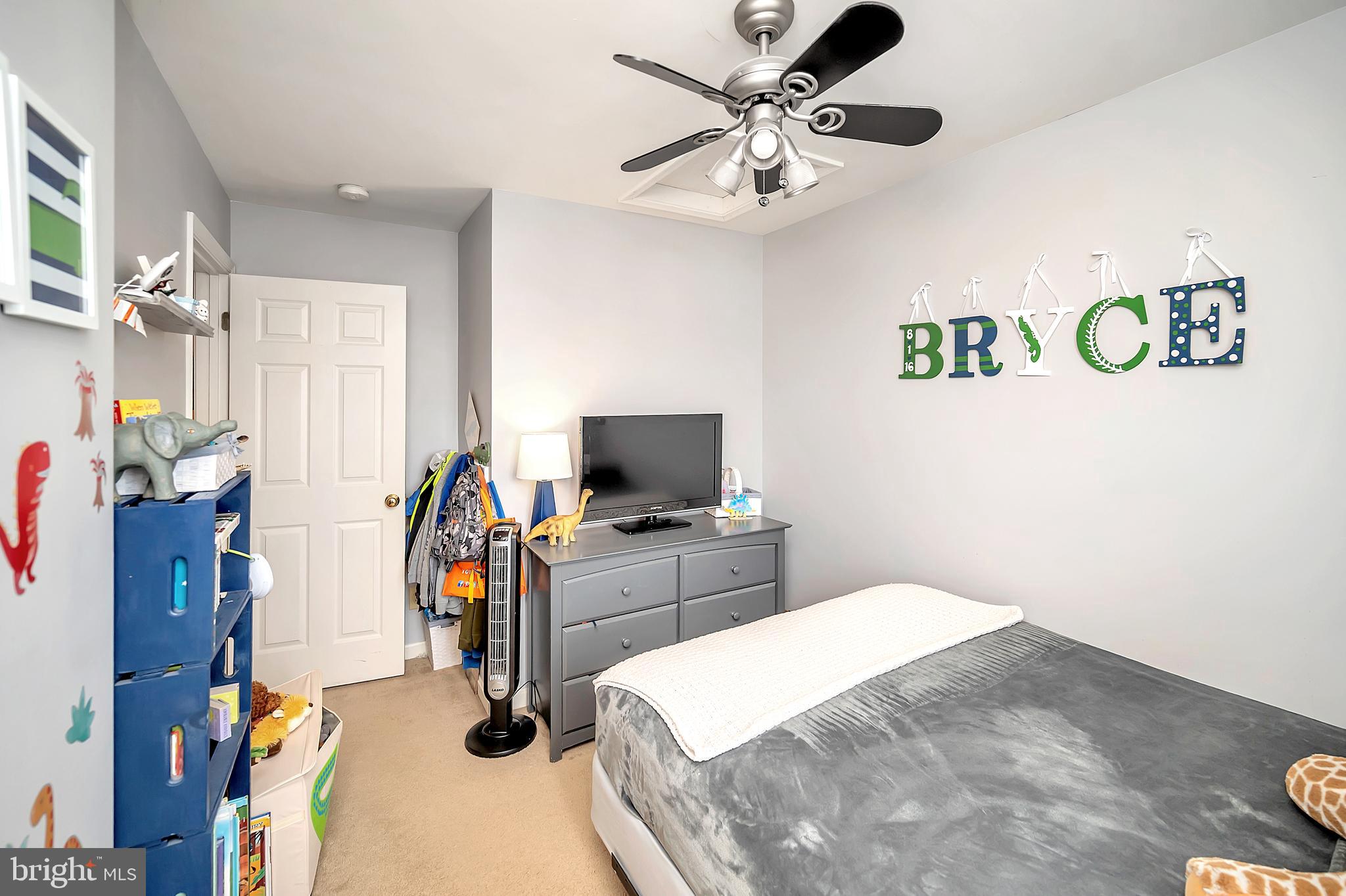 SALEM FIELDS - Residential