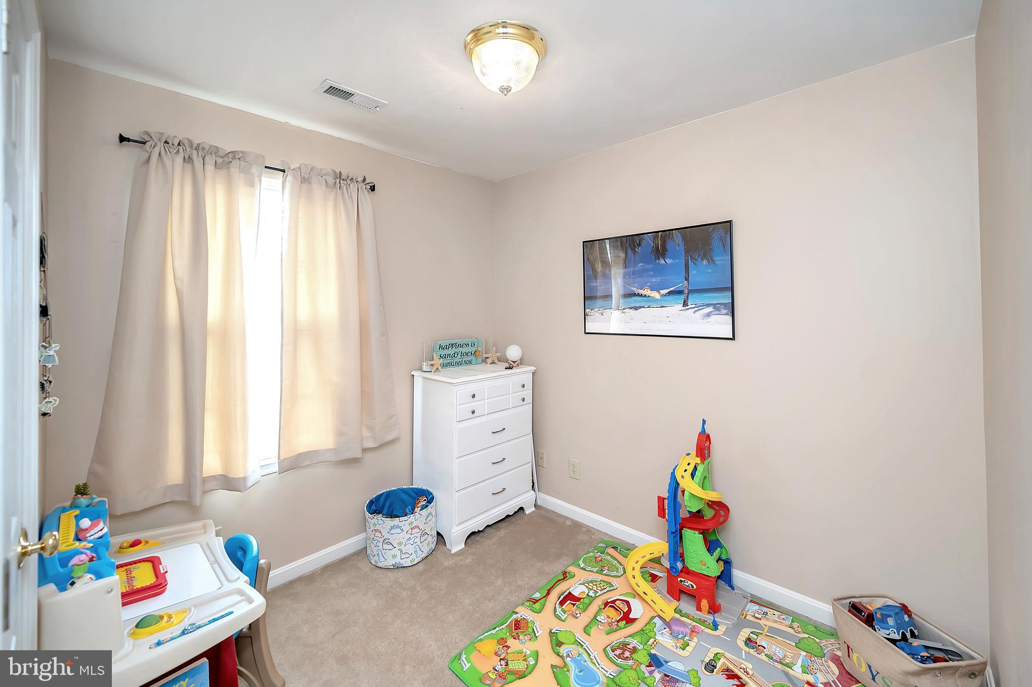 SALEM FIELDS - Residential