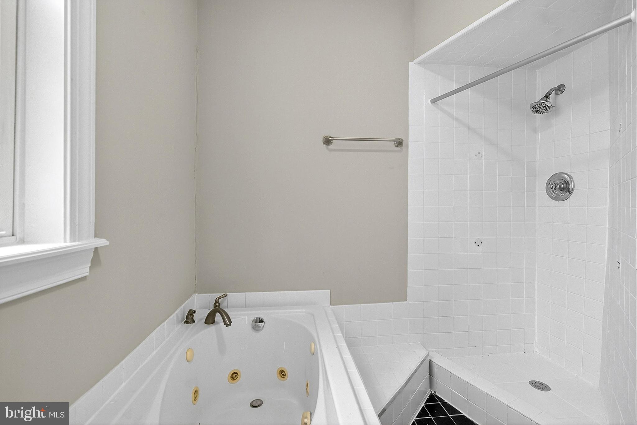 COBBS CREEK - Residential