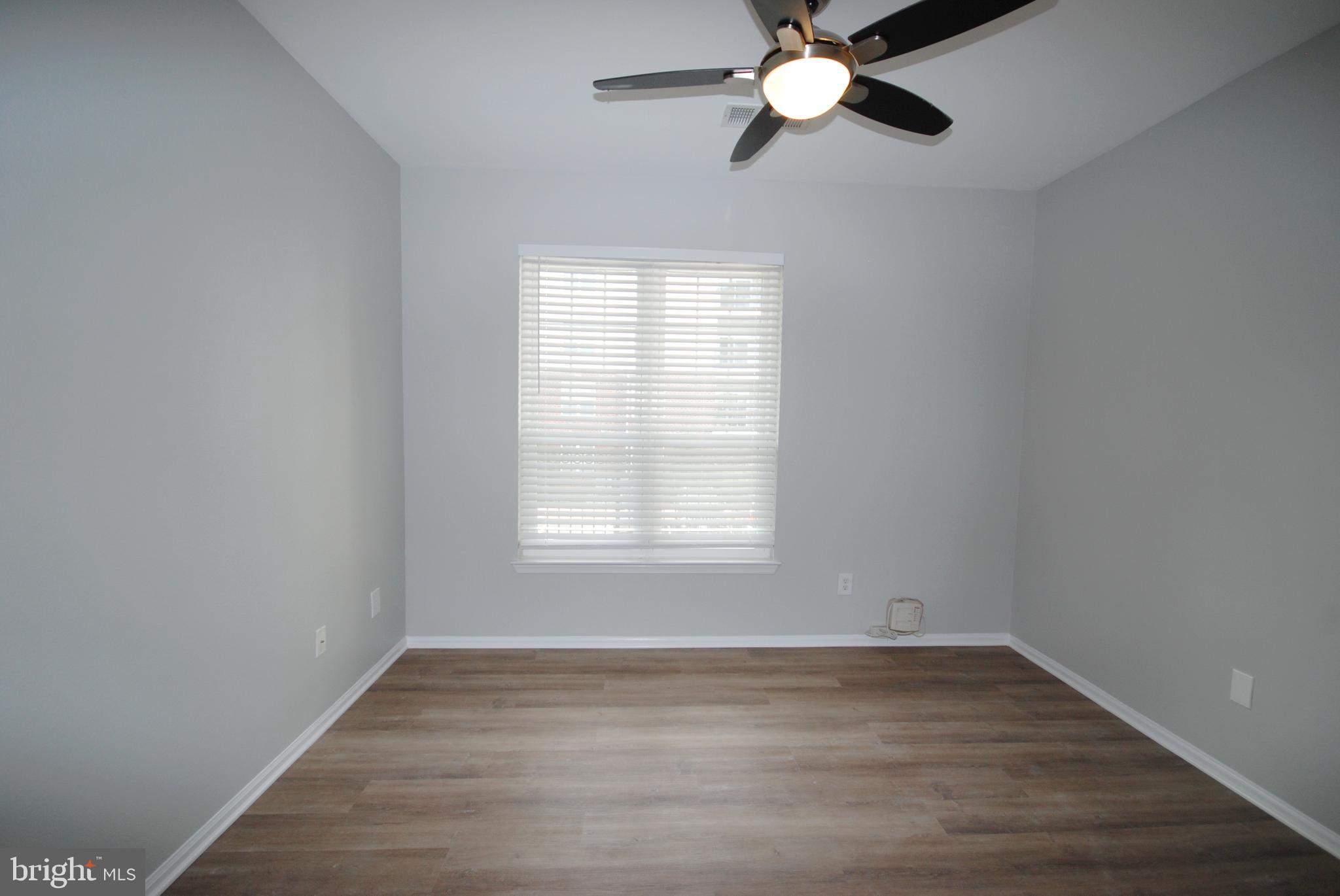 GATES OF MCLEAN - Residential