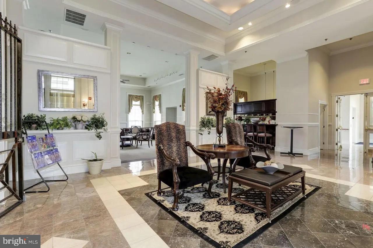 GATES OF MCLEAN - Residential