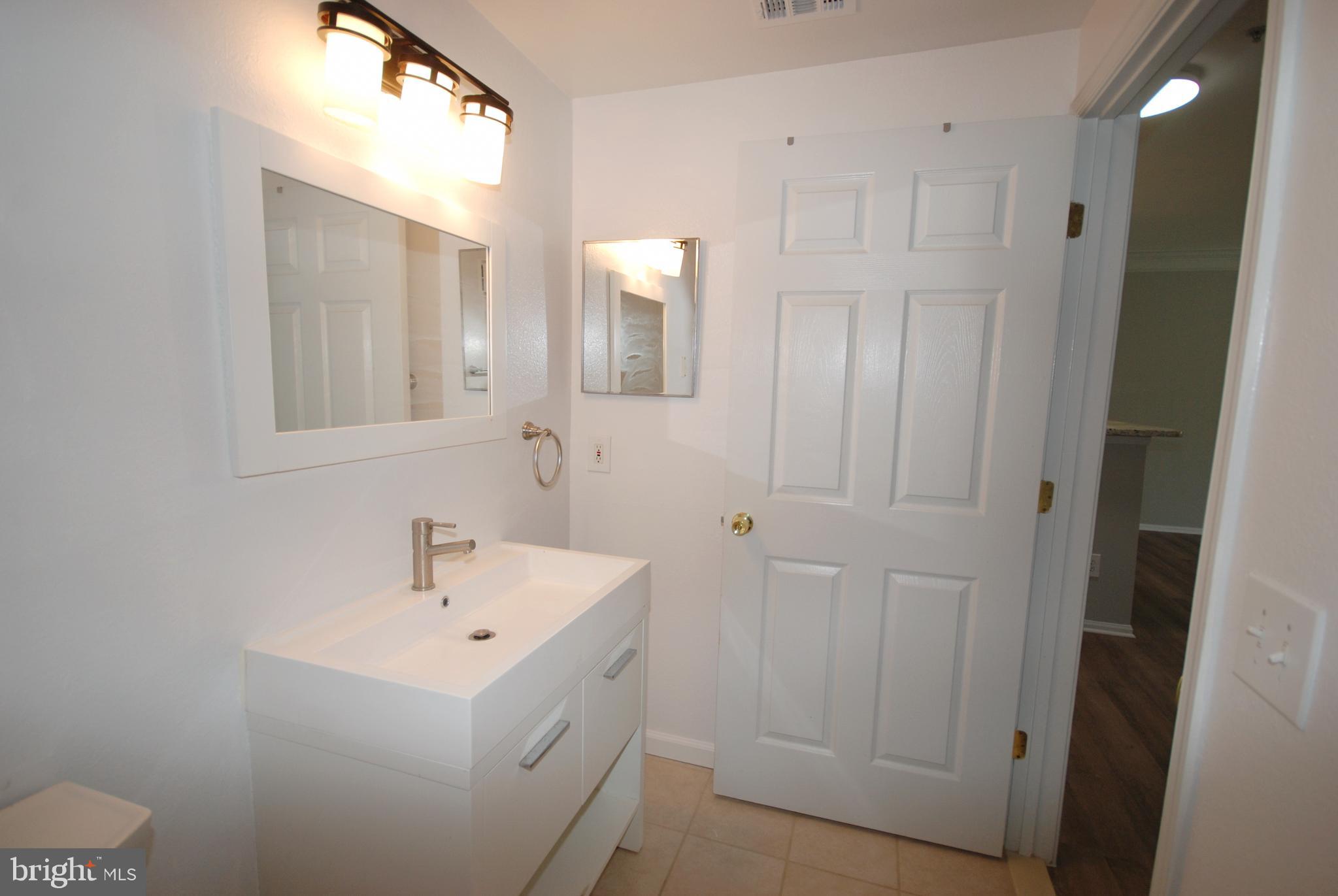 GATES OF MCLEAN - Residential