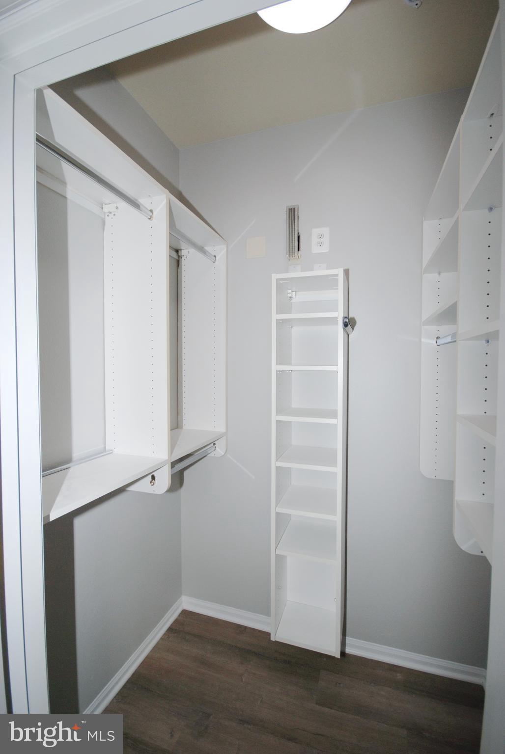 GATES OF MCLEAN - Residential