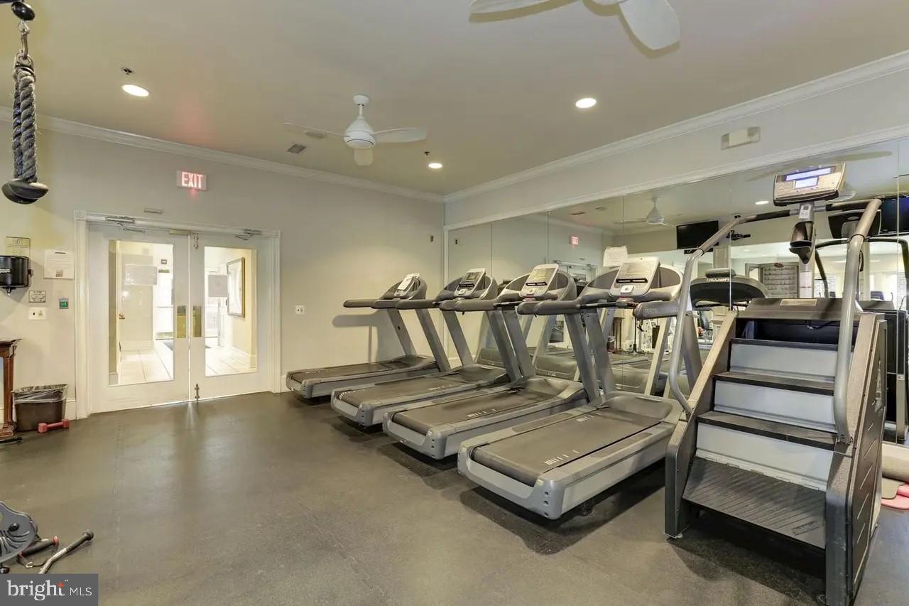 GATES OF MCLEAN - Residential