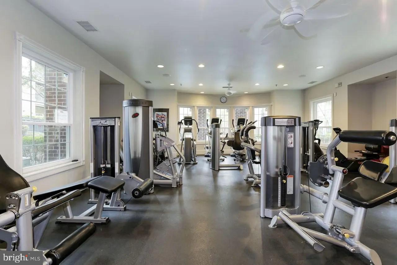 GATES OF MCLEAN - Residential