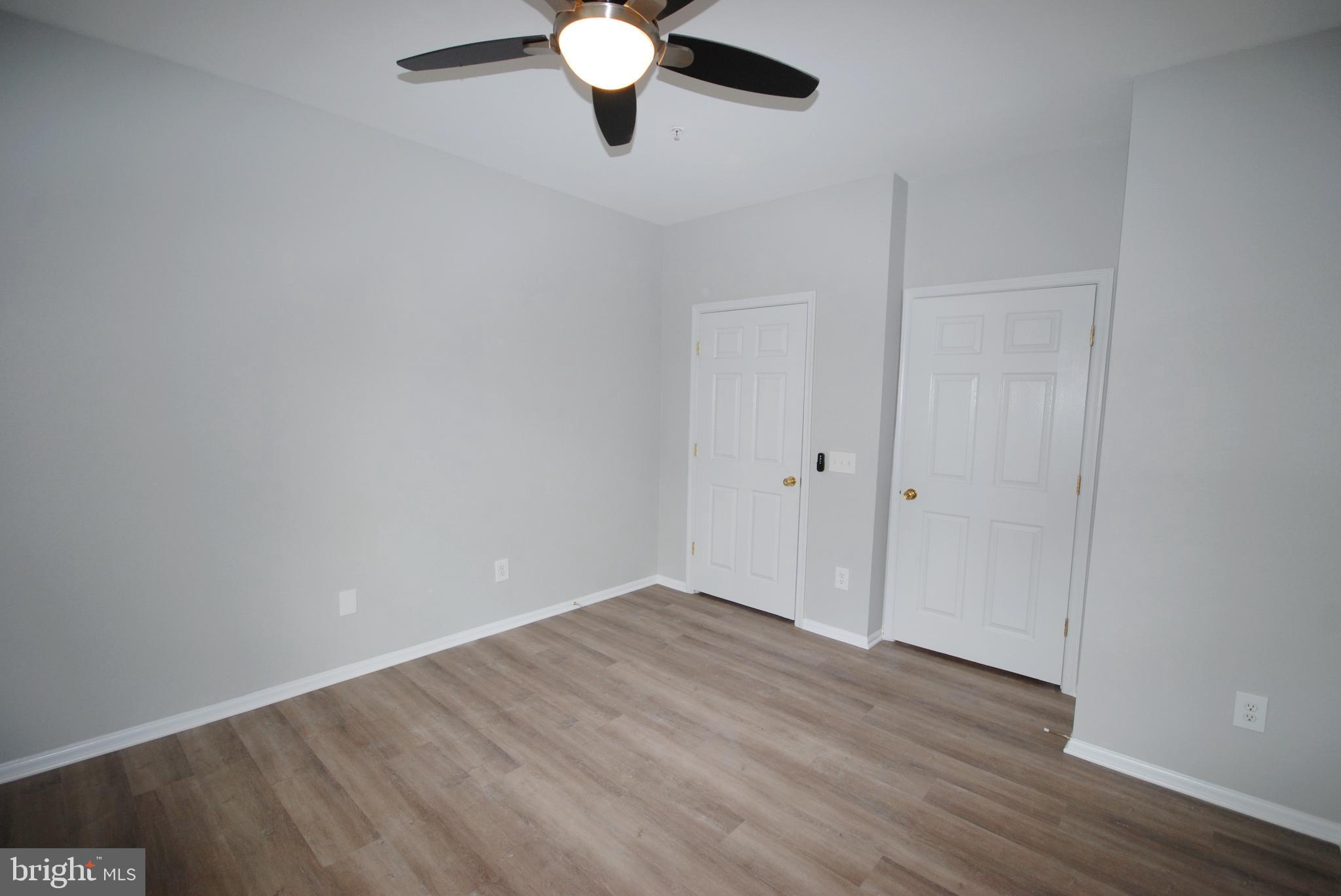 GATES OF MCLEAN - Residential