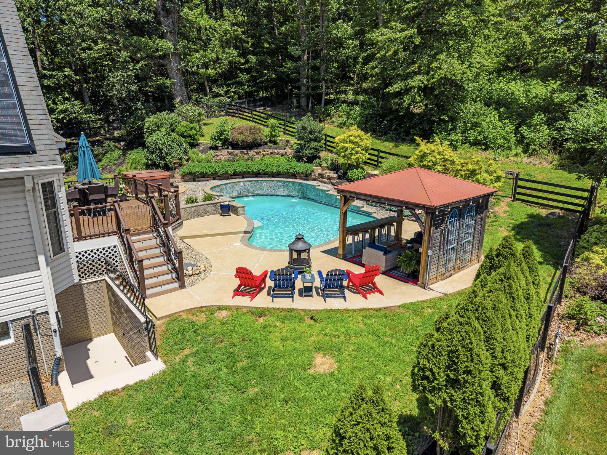 6729 BREEZY DRIVE