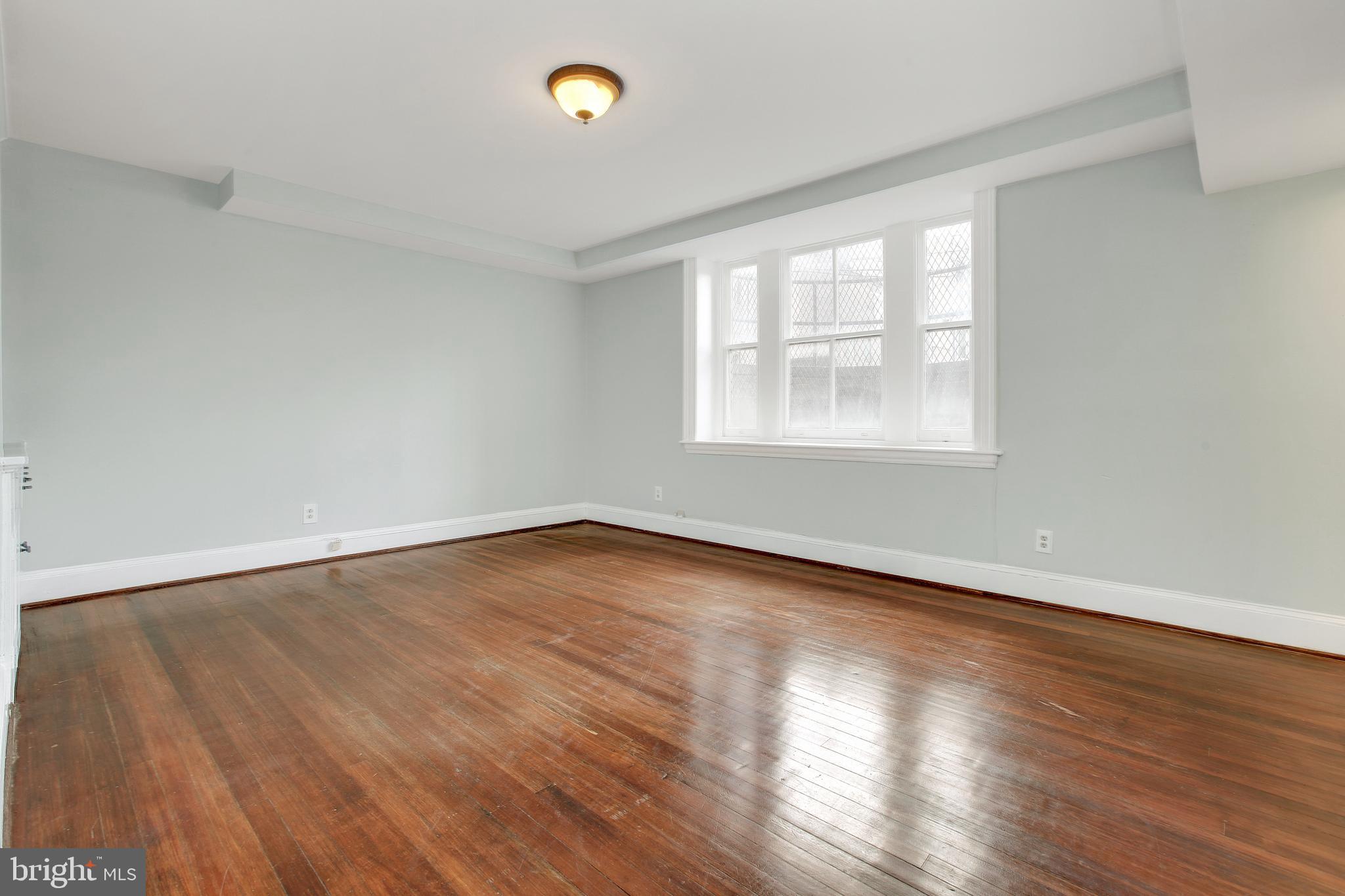 MOUNT VERNON PLACE HISTORIC DISTRICT - Commercial Sale