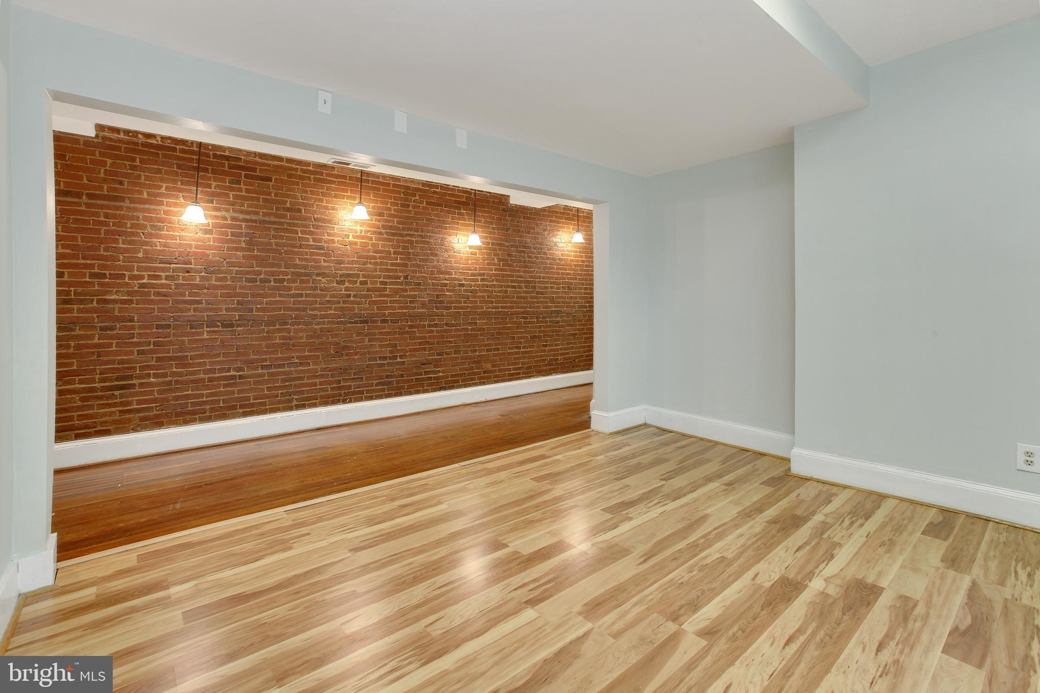 MOUNT VERNON PLACE HISTORIC DISTRICT - Commercial Sale