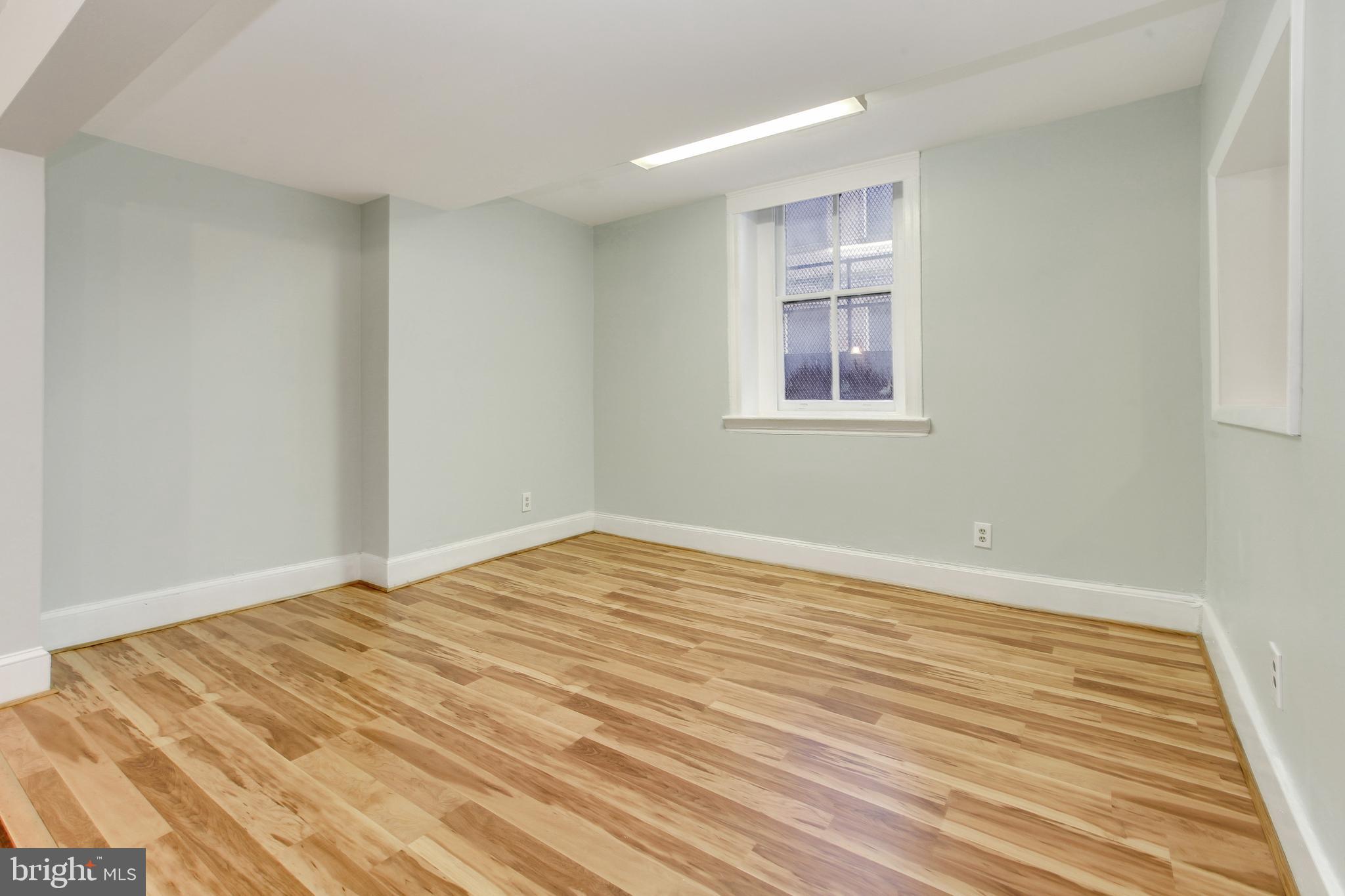 MOUNT VERNON PLACE HISTORIC DISTRICT - Commercial Sale