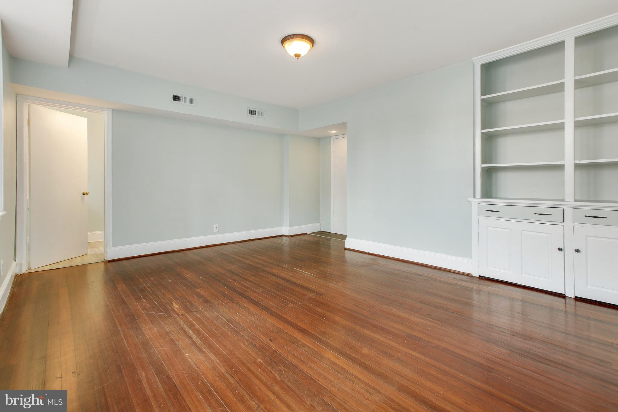 MOUNT VERNON PLACE HISTORIC DISTRICT - Commercial Sale