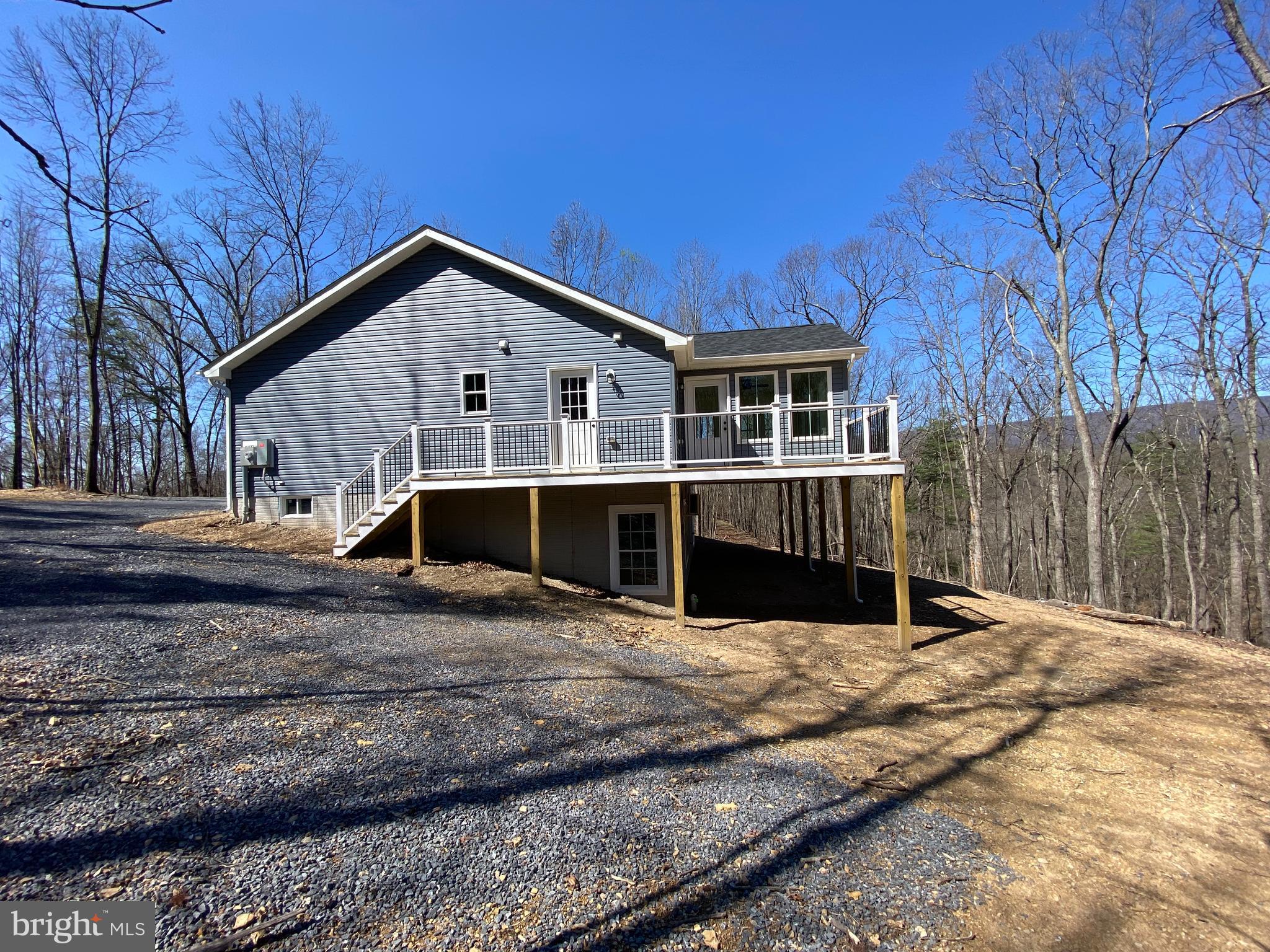 COLONIAL VILLAGE - Residential