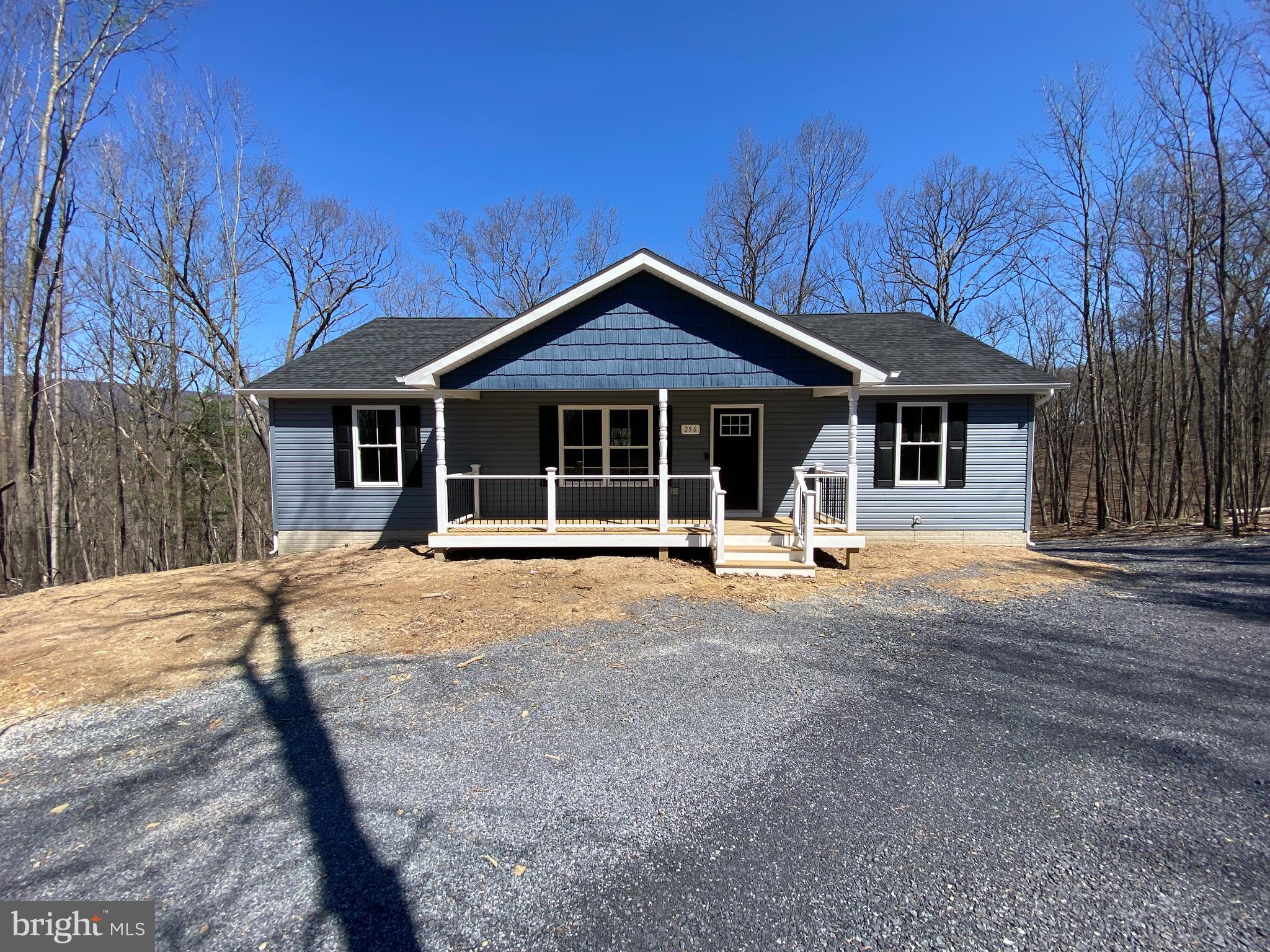 COLONIAL VILLAGE - Residential