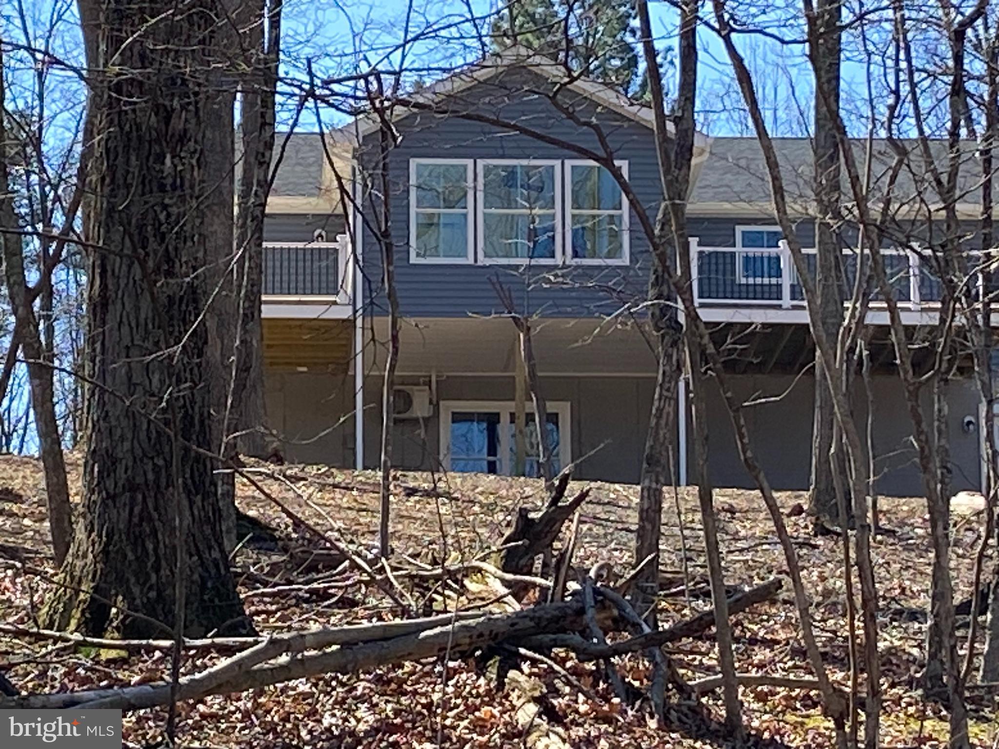 COLONIAL VILLAGE - Residential