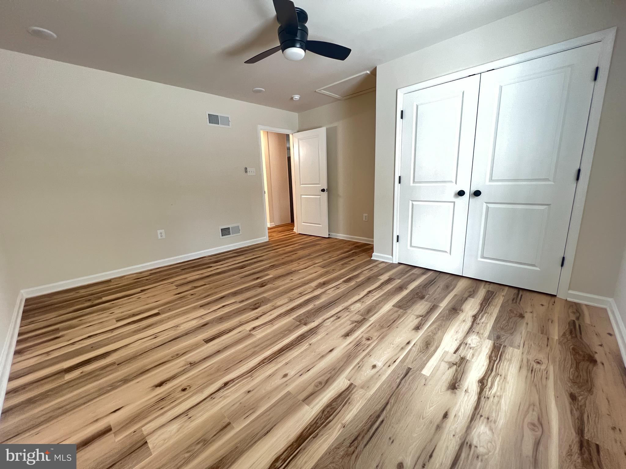 COLONIAL VILLAGE - Residential