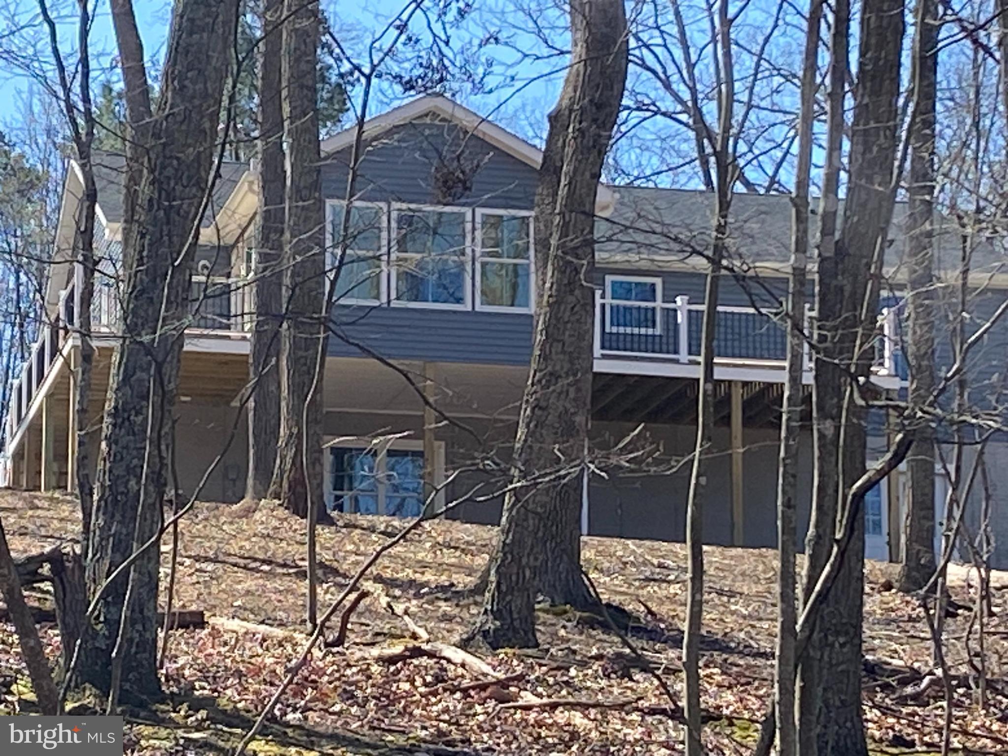 COLONIAL VILLAGE - Residential