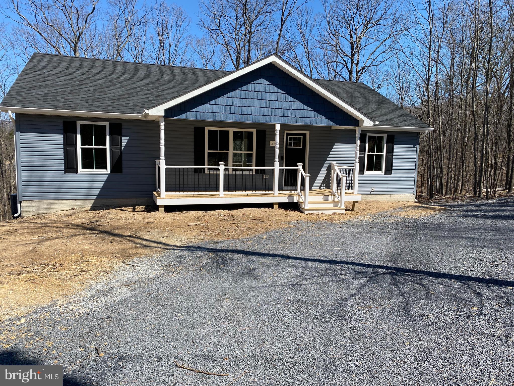 COLONIAL VILLAGE - Residential