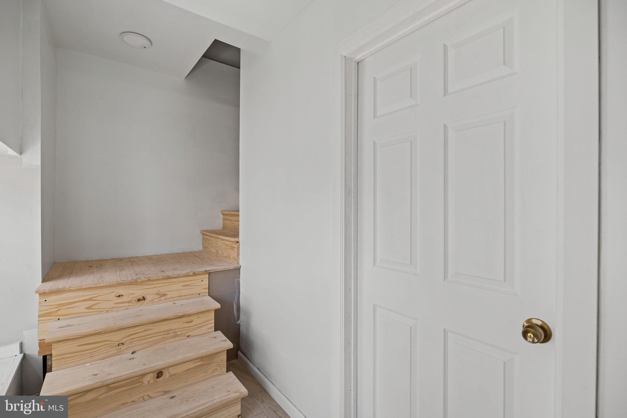 1301 W VENANGO STREET 00