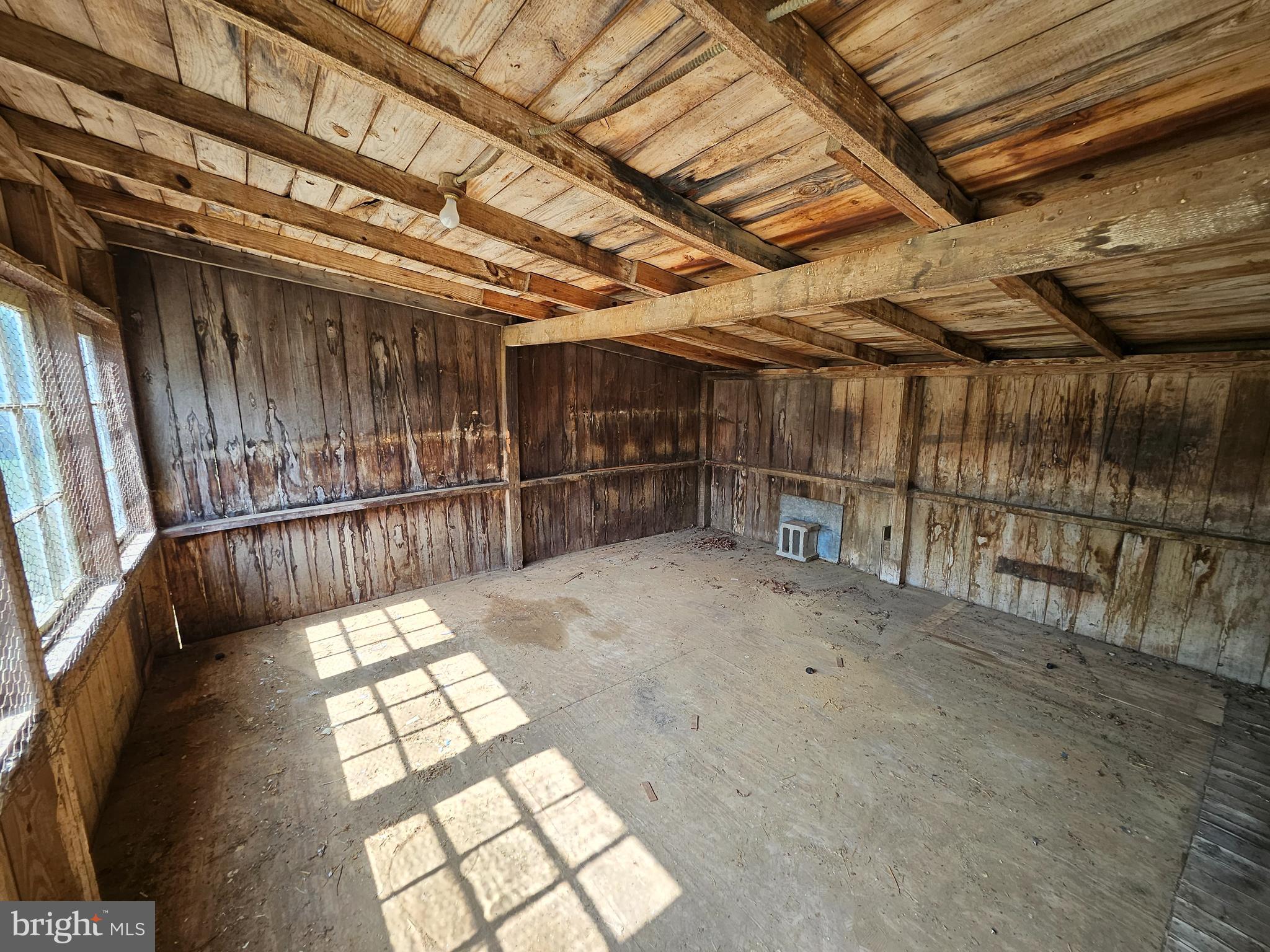 TOWN OF ROUND HILL - Residential