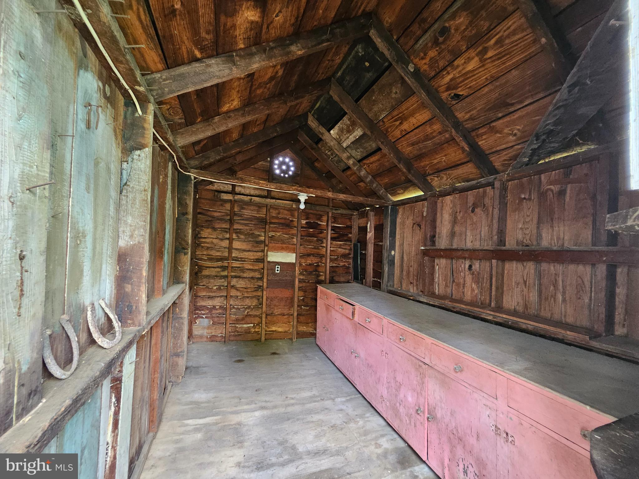 TOWN OF ROUND HILL - Residential