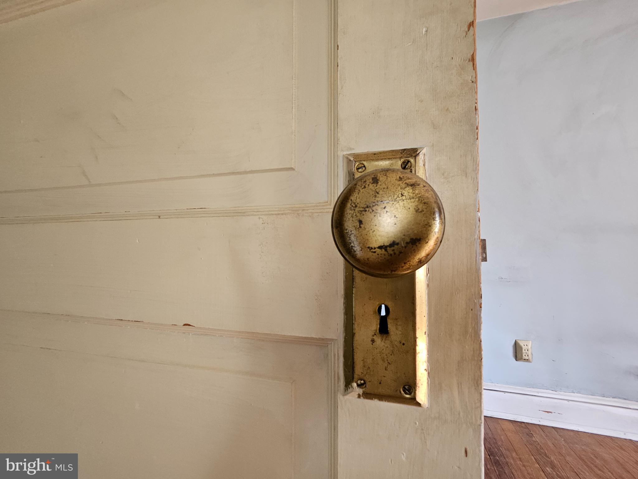 TOWN OF ROUND HILL - Residential