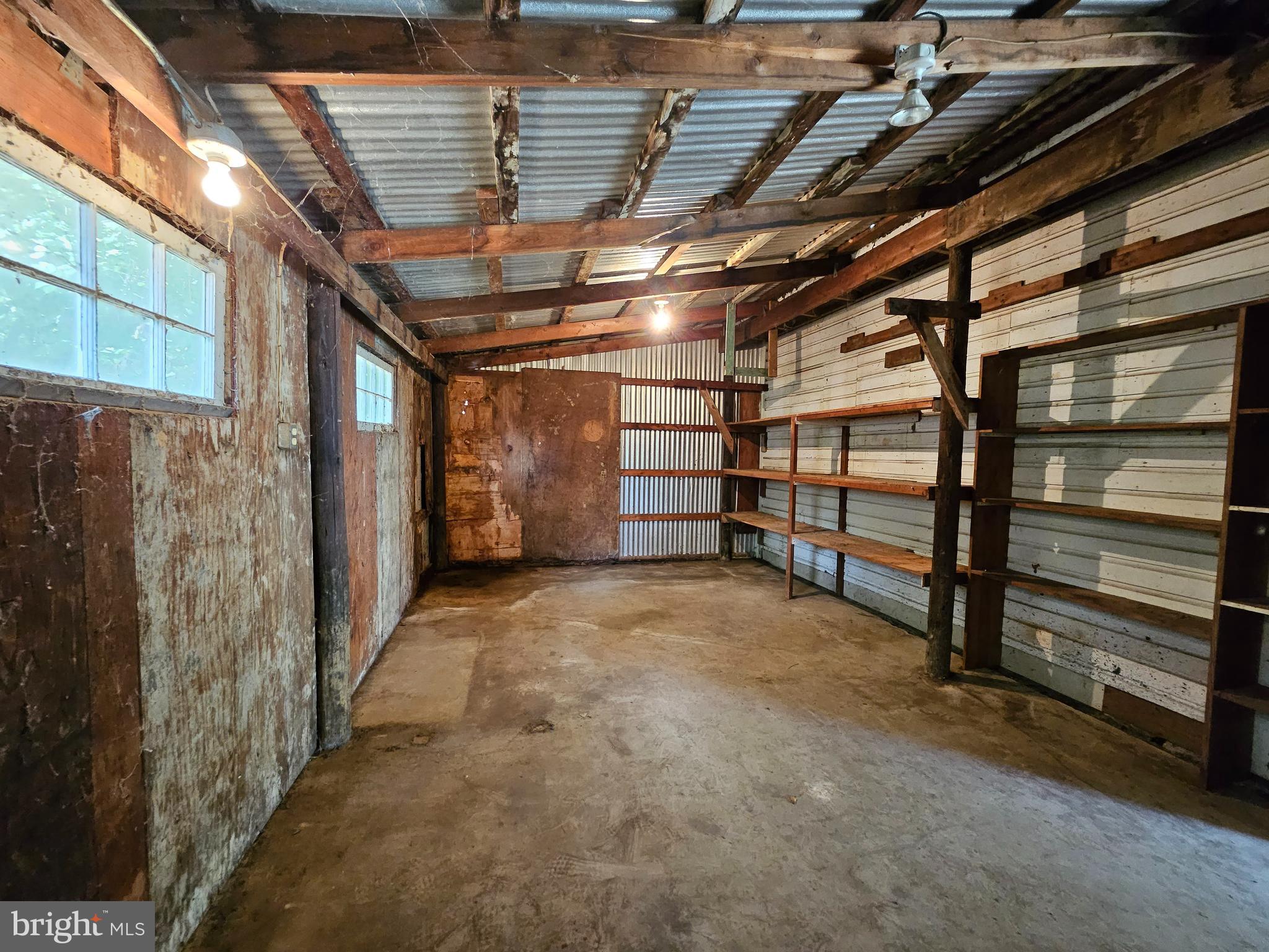 TOWN OF ROUND HILL - Residential