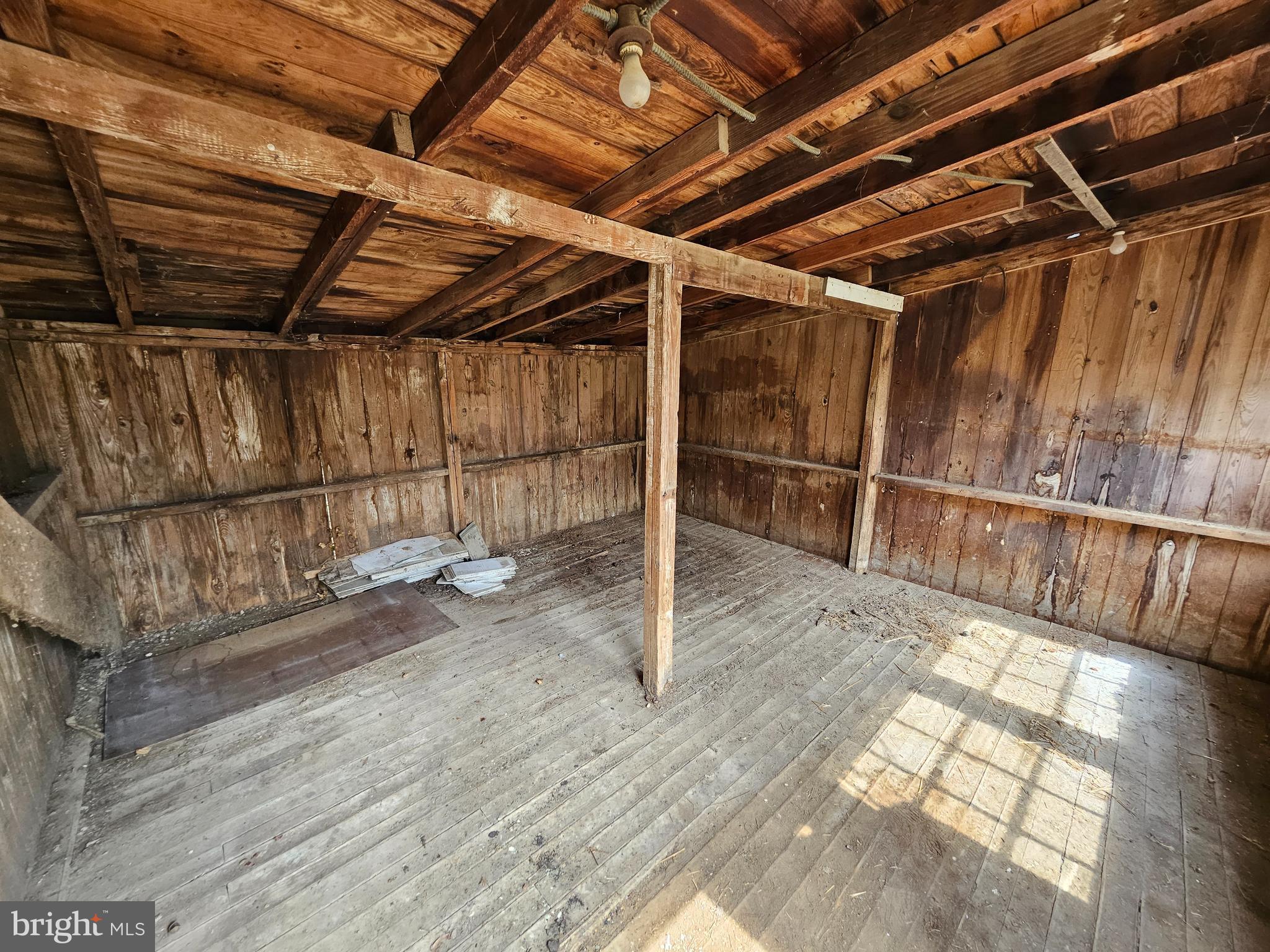 TOWN OF ROUND HILL - Residential