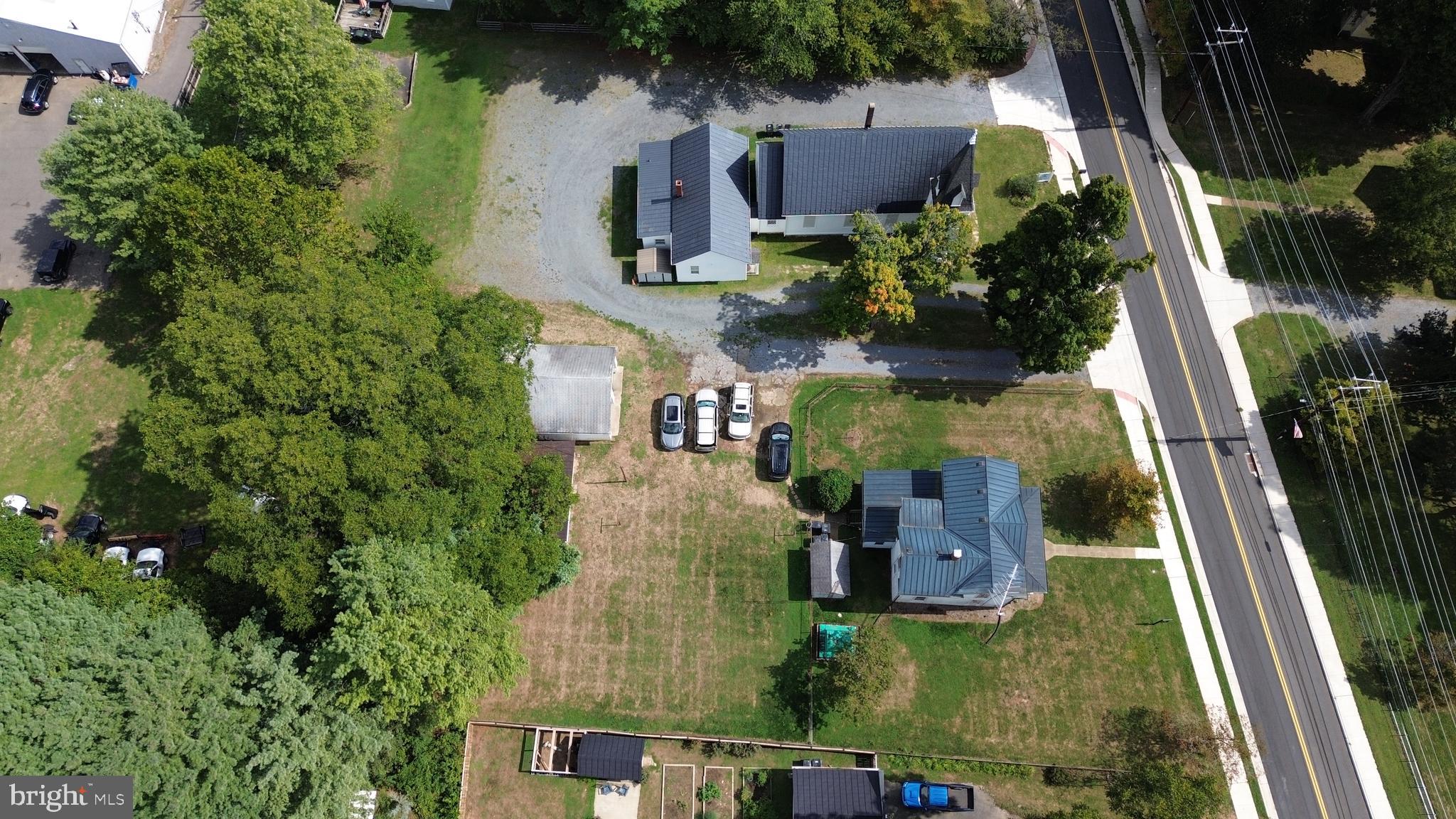 TOWN OF ROUND HILL - Residential