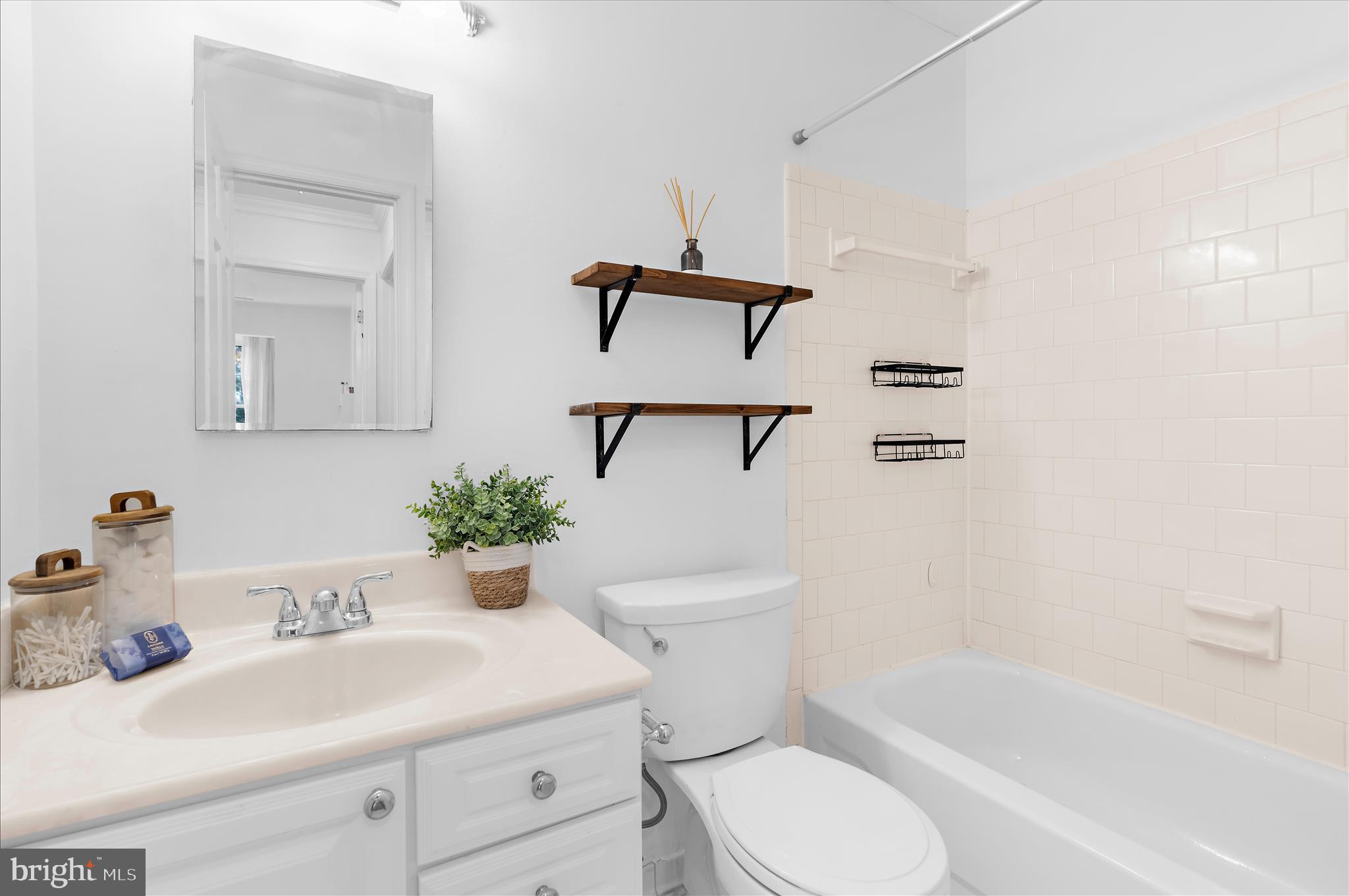 LAKE LOUISE - Residential