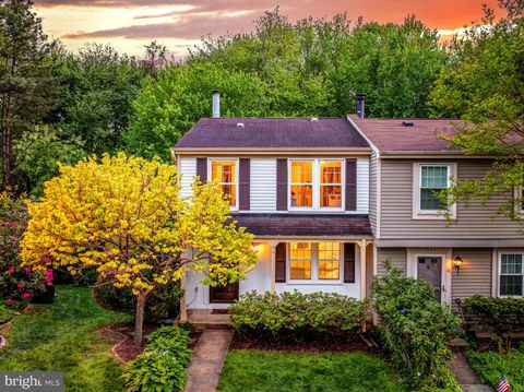 Photo of 1654 Barnstead Drive, RESTON, VA 20194 (MLS # VAFX2309356)