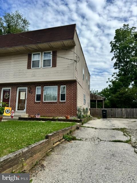 27 S WOODLAND AVENUE