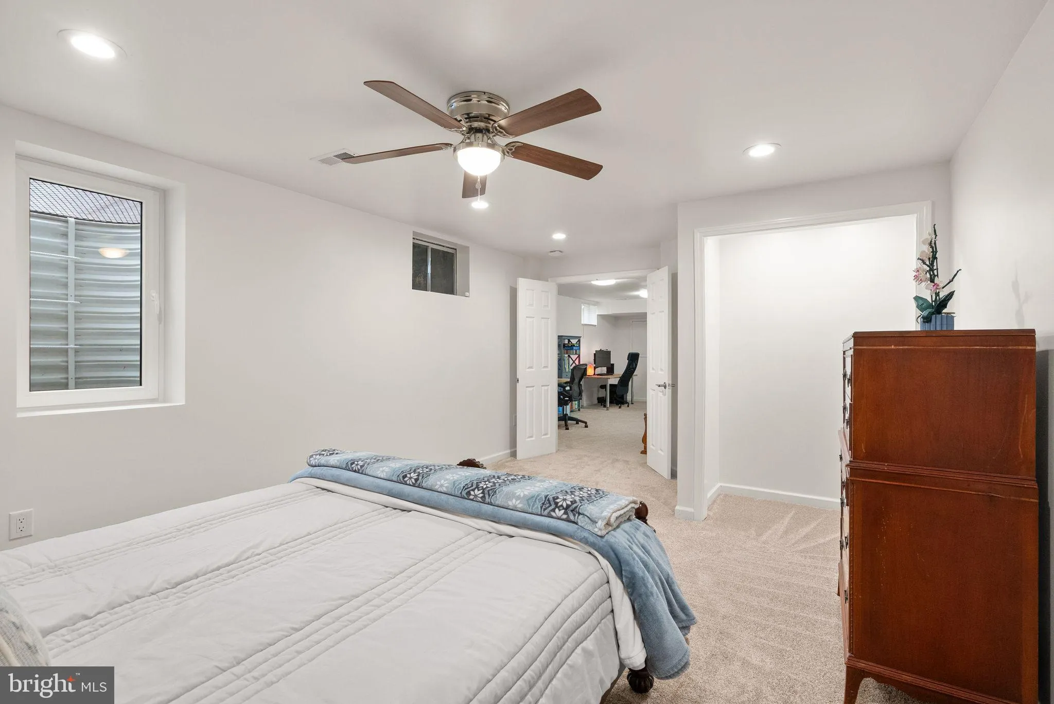 Bristow, Virginia 20136, United States, 4 Bedrooms Bedrooms, ,4 BathroomsBathrooms,Residential,Pending,112750