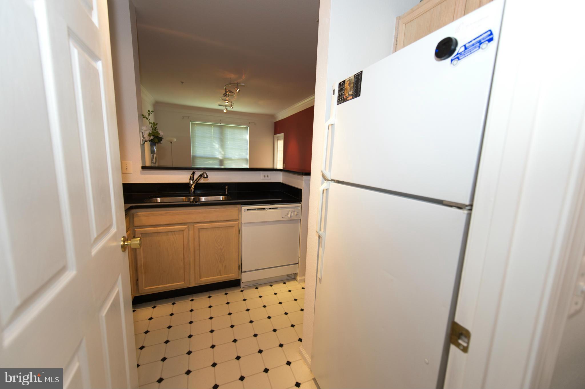 GATES OF MCLEAN - Residential Lease