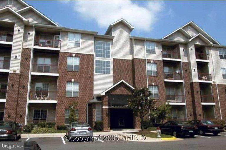 GATES OF MCLEAN - Residential Lease