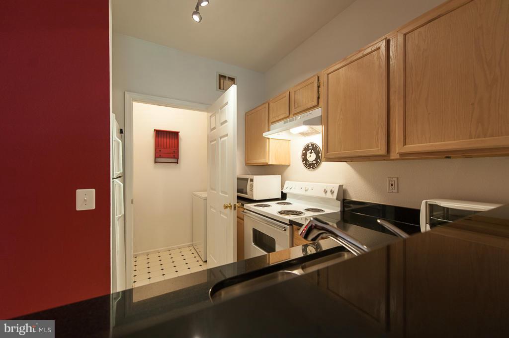 GATES OF MCLEAN - Residential Lease