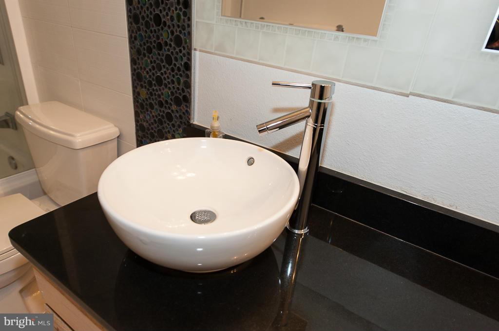 GATES OF MCLEAN - Residential Lease