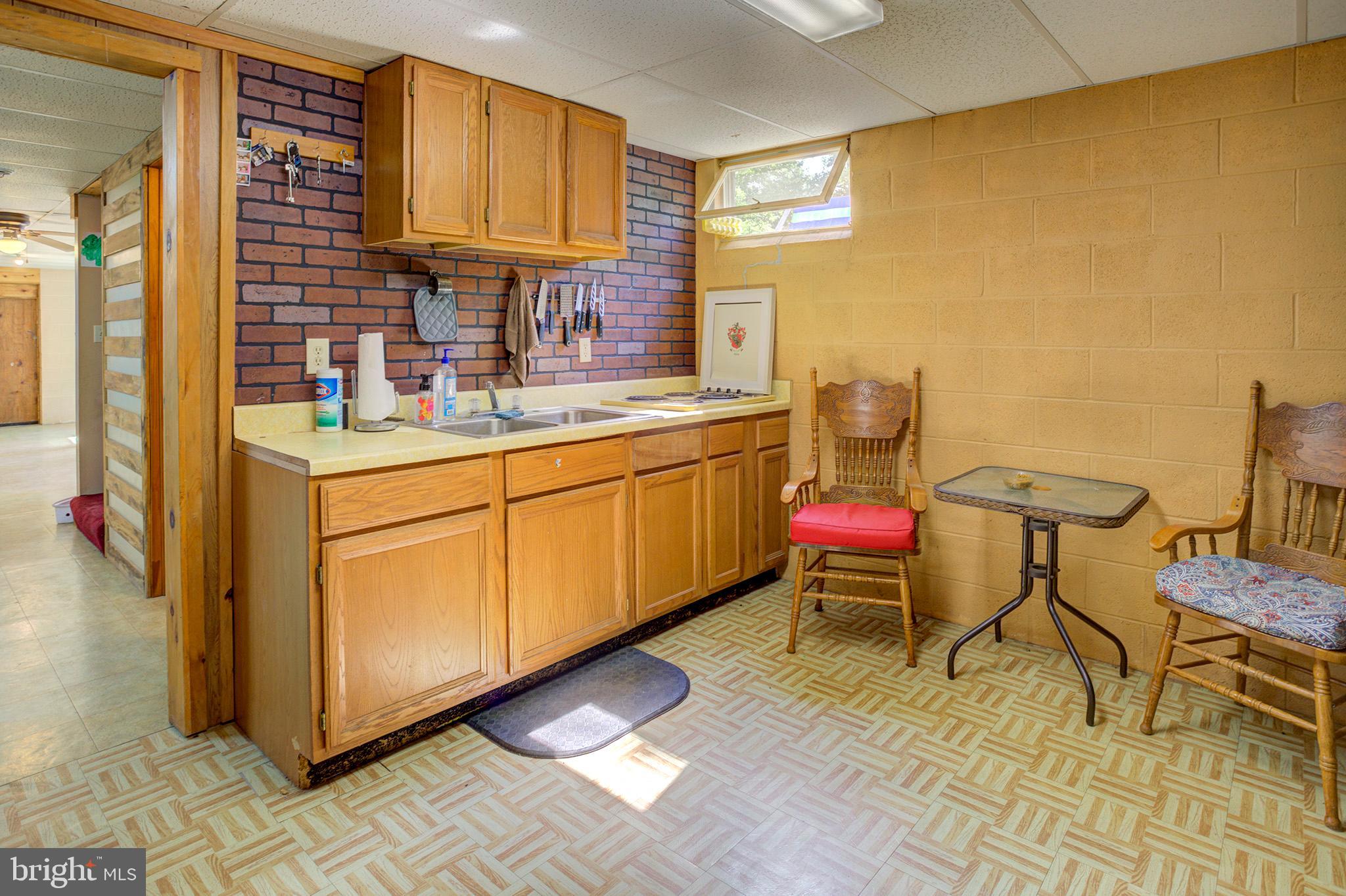 LAKE FERNDALE - Residential