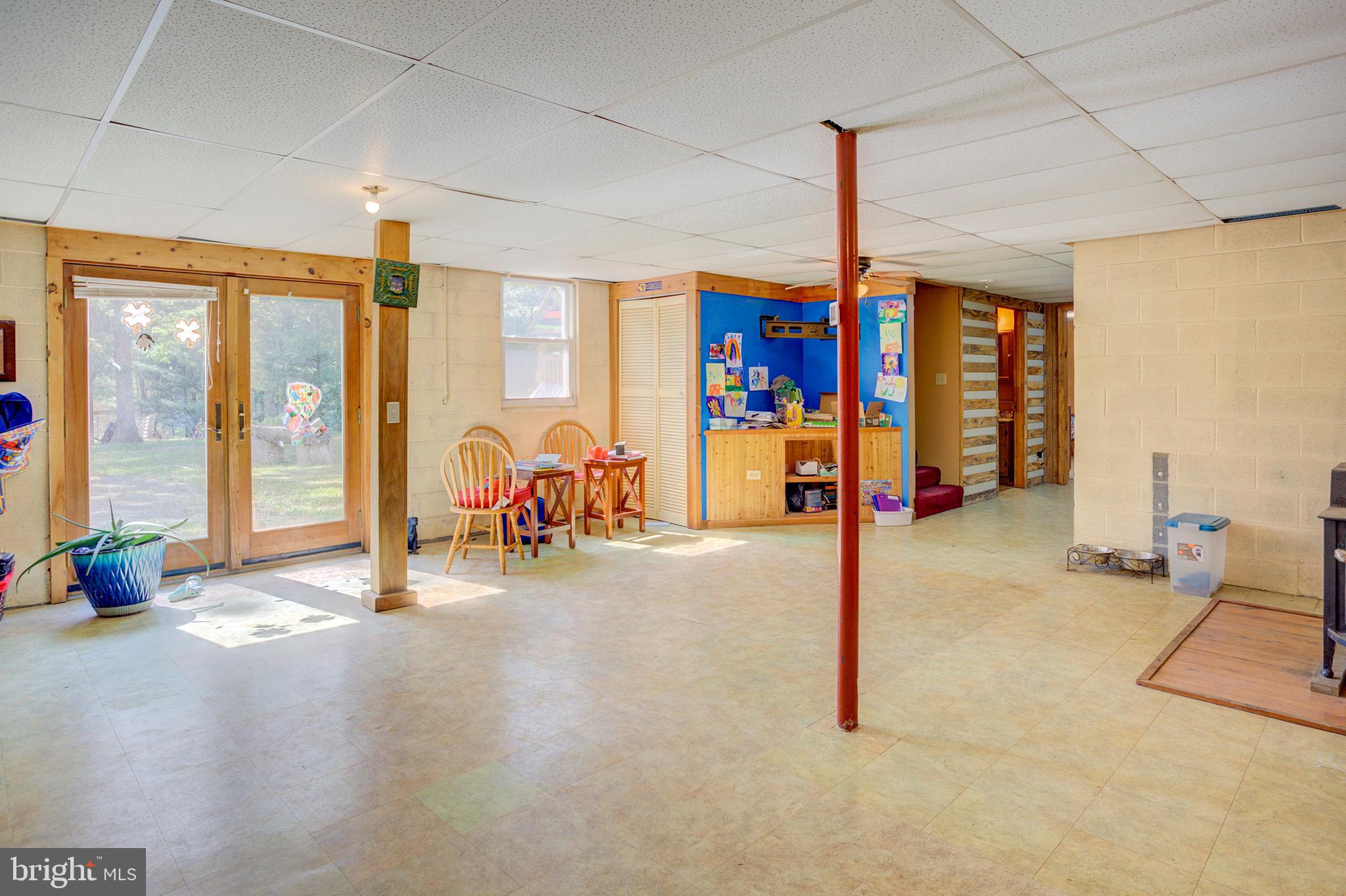 LAKE FERNDALE - Residential