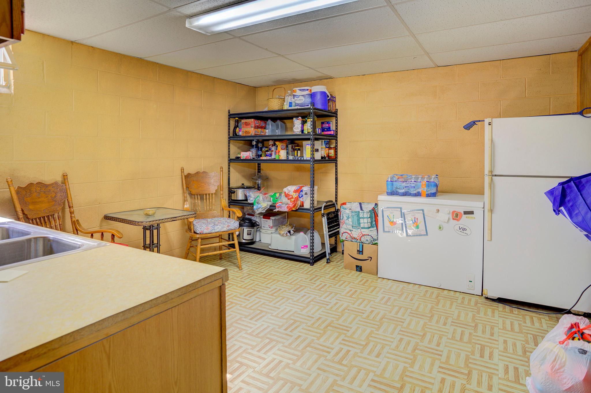 LAKE FERNDALE - Residential