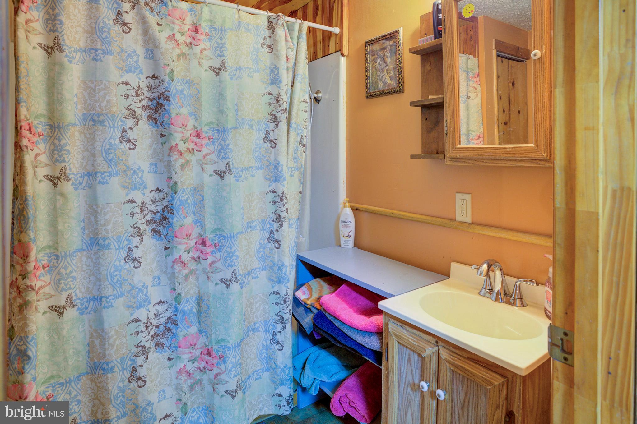 LAKE FERNDALE - Residential